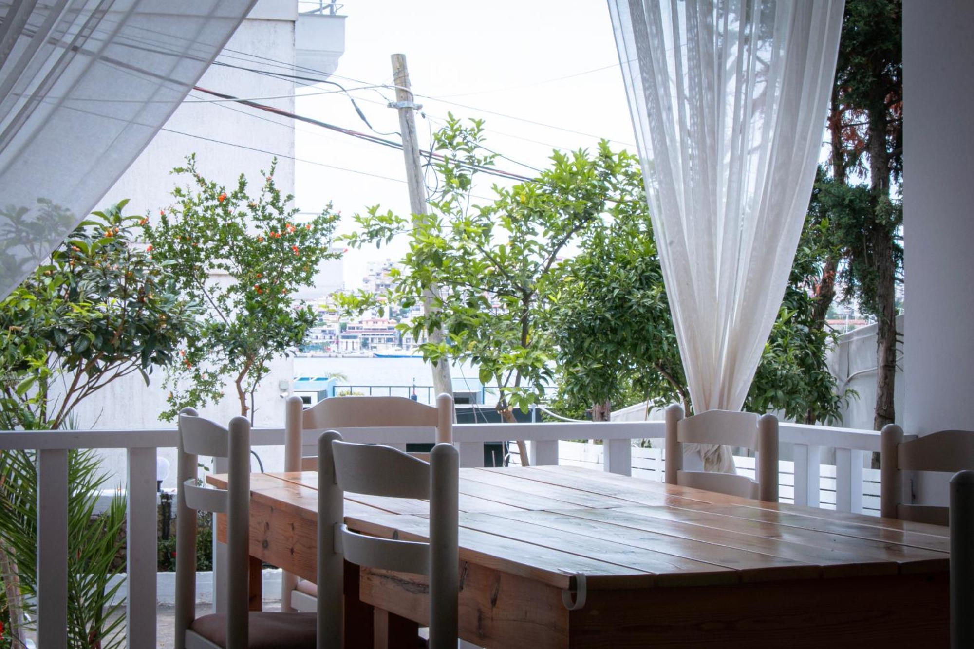 Hotel Fron Sarande Exterior photo