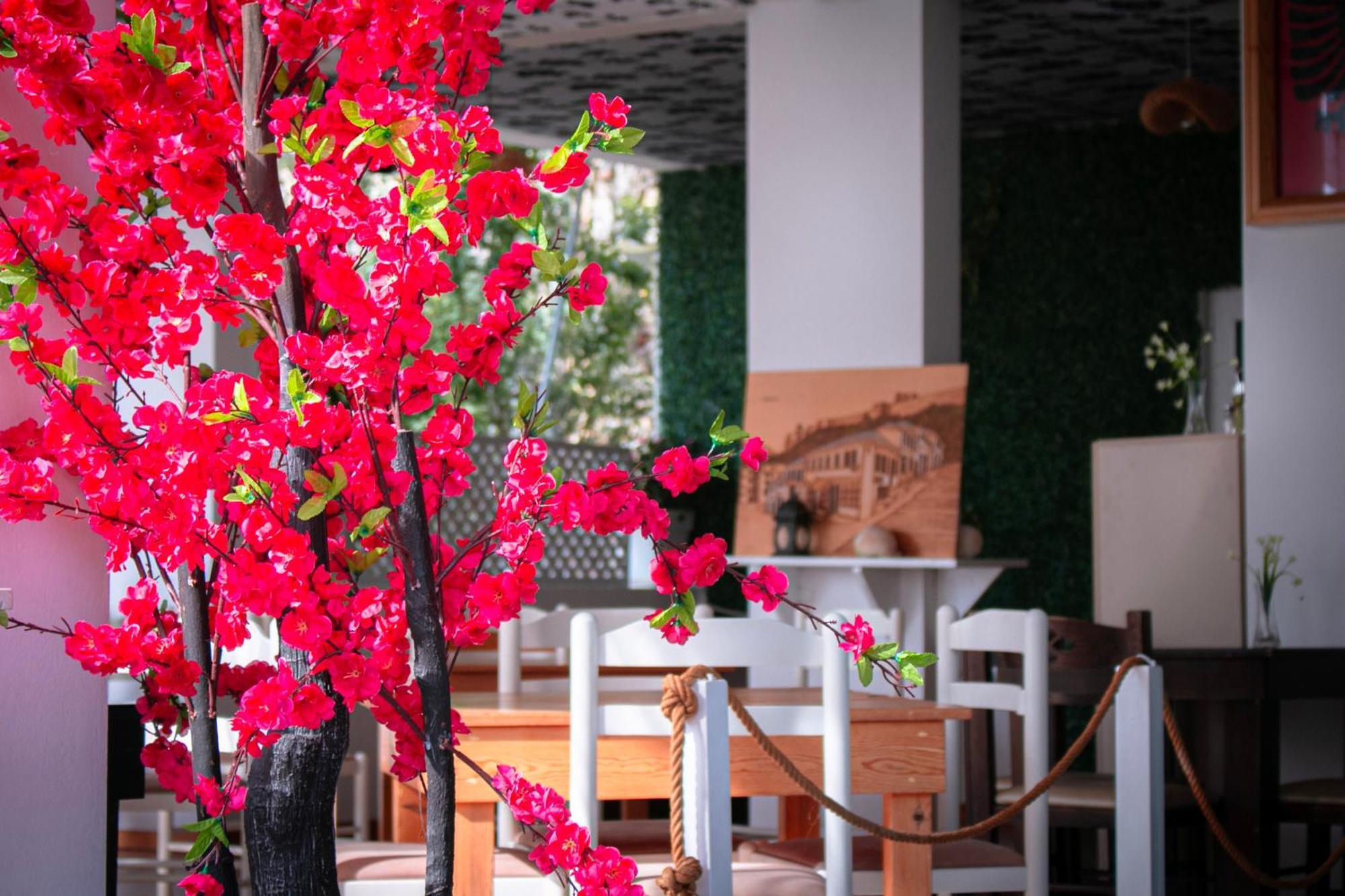 Hotel Fron Sarande Exterior photo